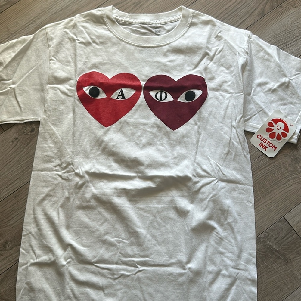 Alpha phi graphic tee!